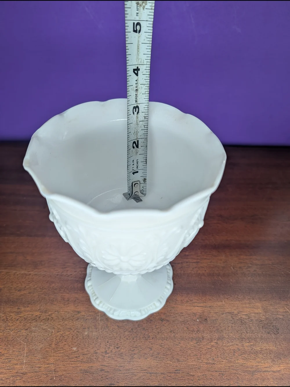 Vintage Indiana Milk Glass Pedestal Compote Floral Medallion Daisy Flat Edge